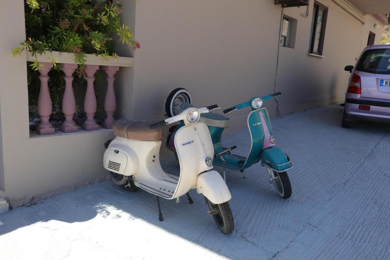 Michaela Hotel Poros  ภายนอก รูปภาพ