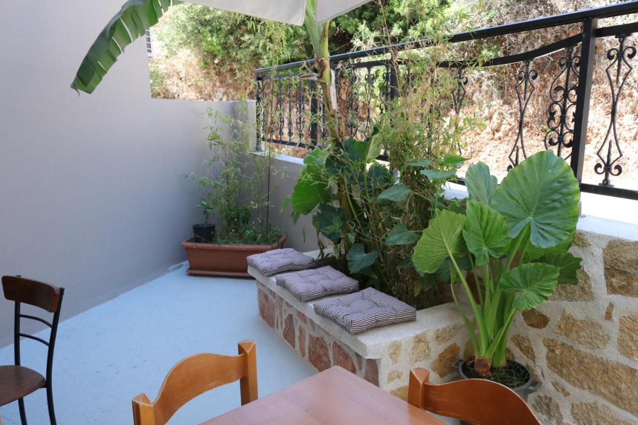 Michaela Hotel Poros  ภายนอก รูปภาพ