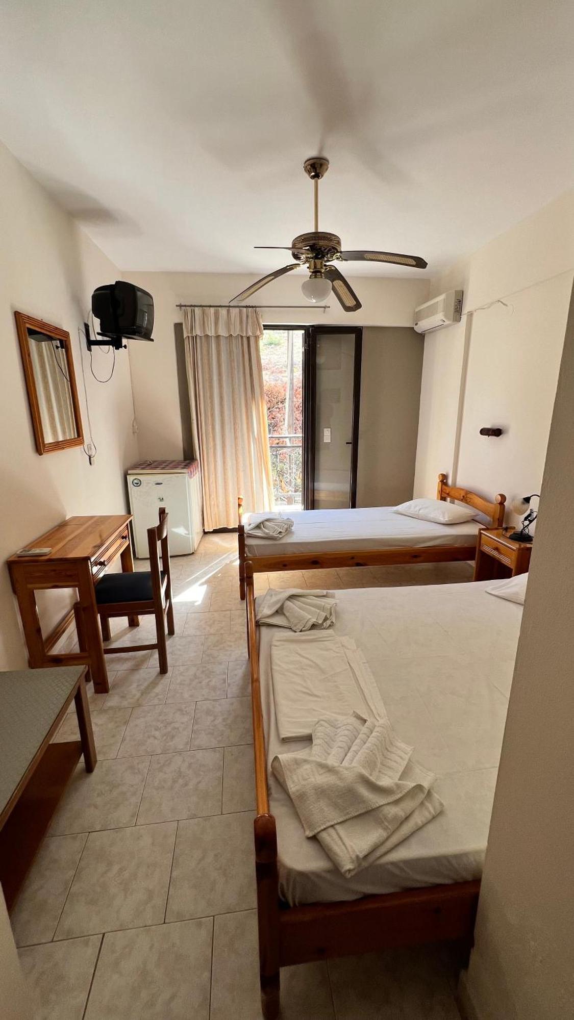 Michaela Hotel Poros  ภายนอก รูปภาพ