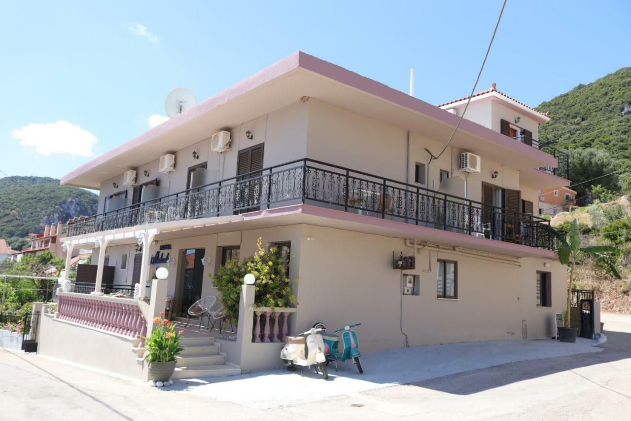 Michaela Hotel Poros  ภายนอก รูปภาพ