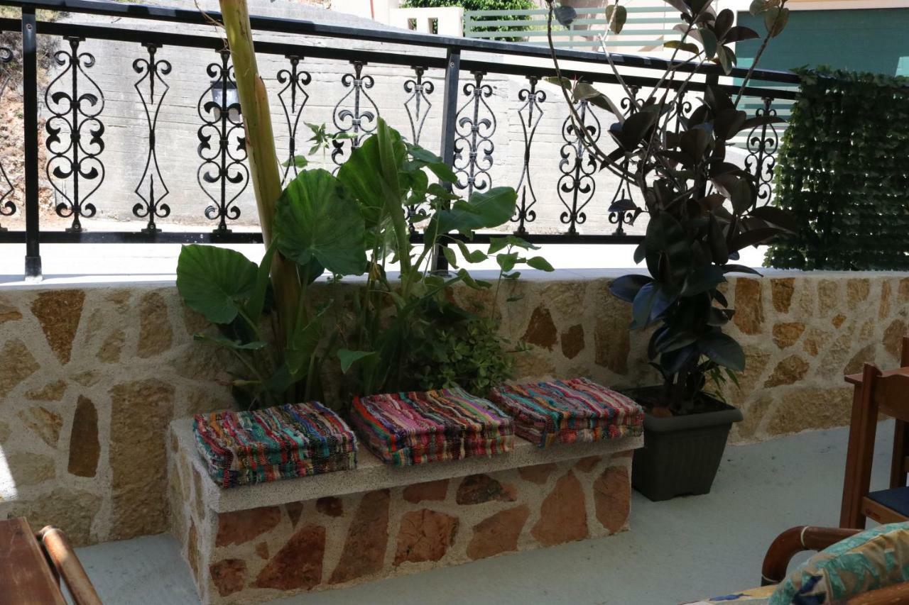 Michaela Hotel Poros  ภายนอก รูปภาพ